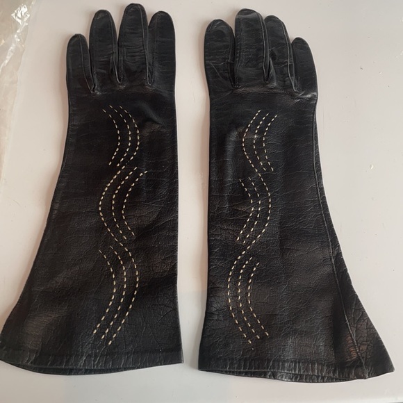 Accessories - Vintage 1960’s long leather black gloves women’s s 6 7